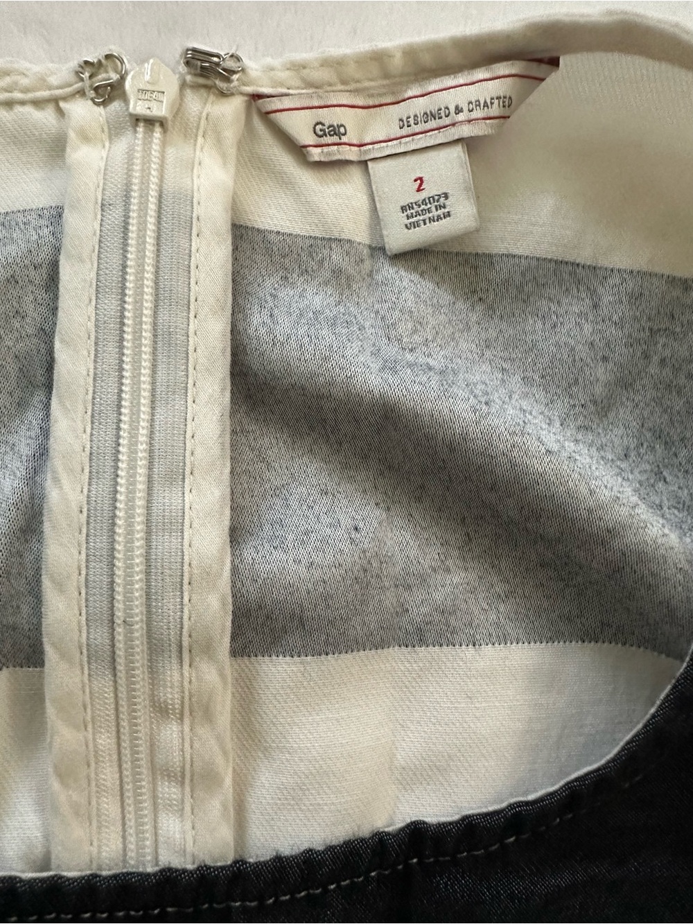 GAP Black & White Striped Sleeveless Mini Dress - Picture 3 of 3